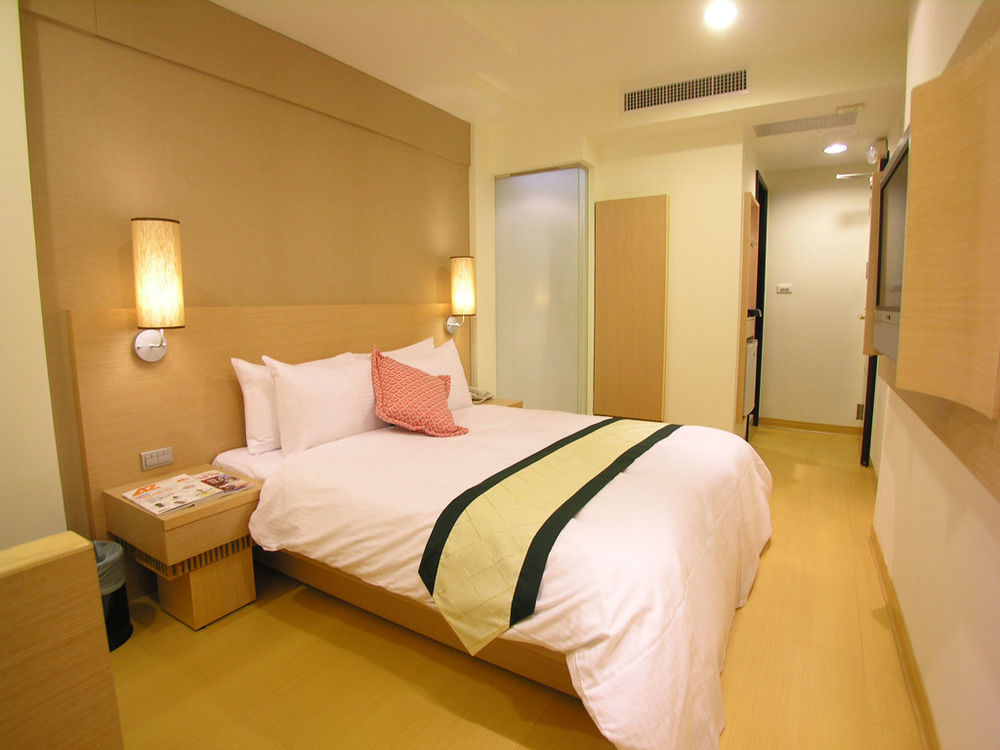 Fish Hotel - Yancheng Kaohsiung Exterior photo